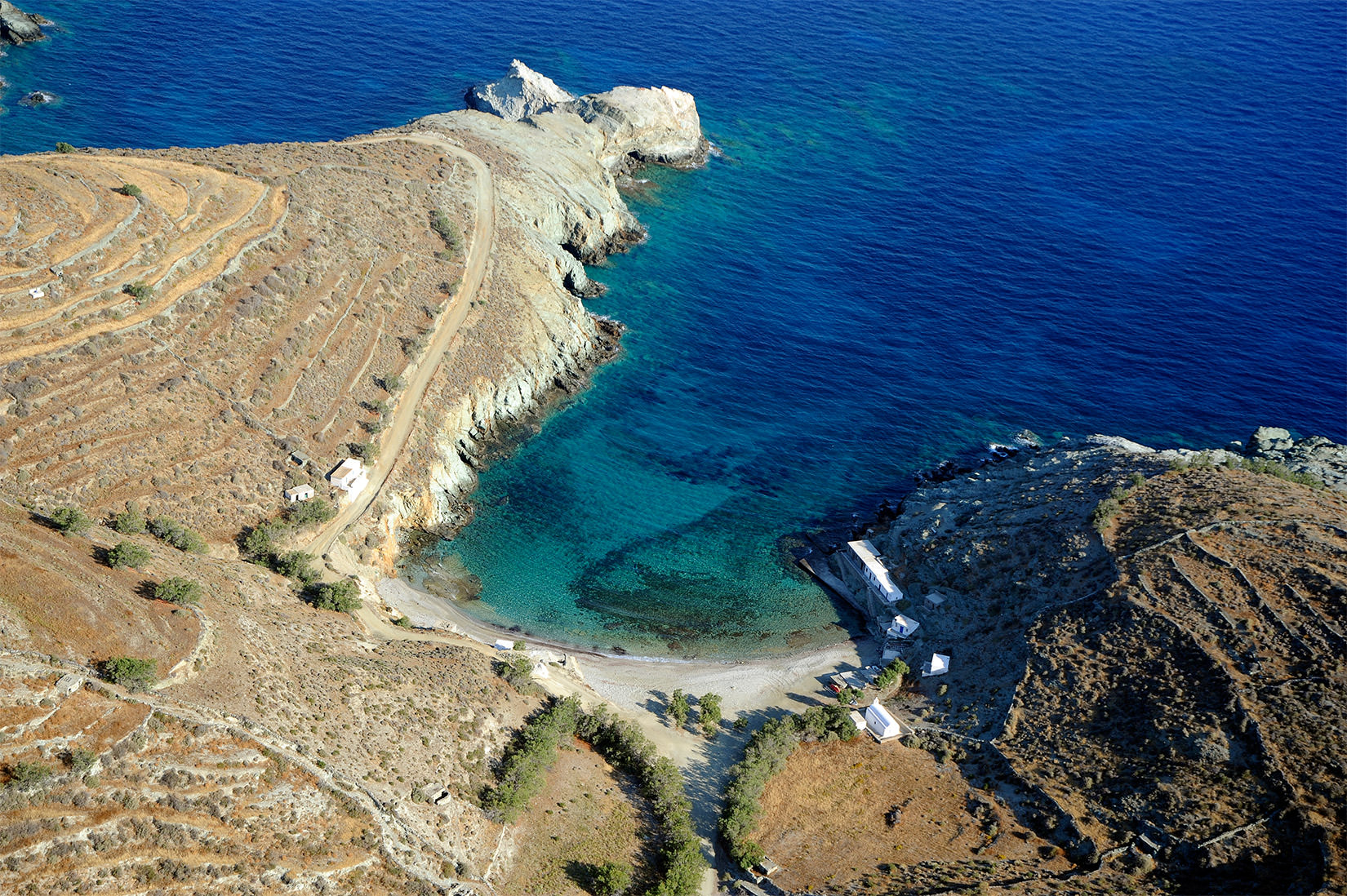 AGHIOS-GEORGIOS-beach-2.jpg