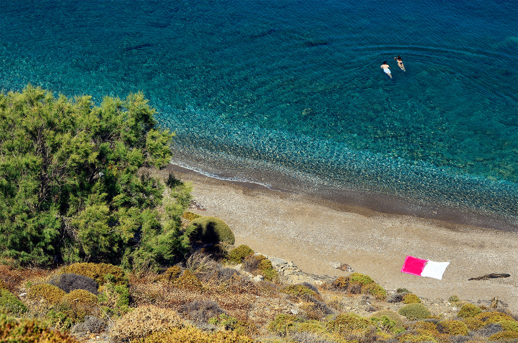 VITSENTZOU-beach.jpg